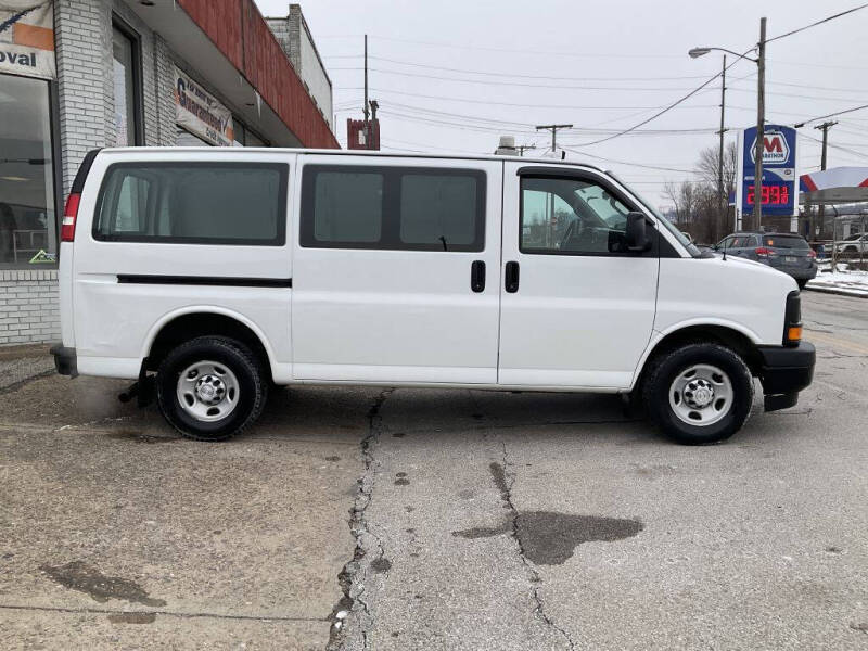 2017 Chevrolet Express 2500