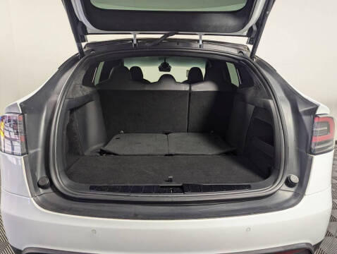 2023 Tesla Model X Standard Range