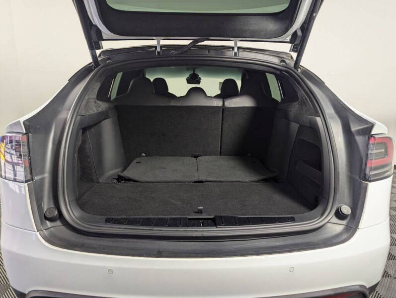 2023 Tesla Model X Standard Range