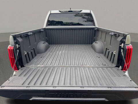 2022 Toyota Tundra SR5