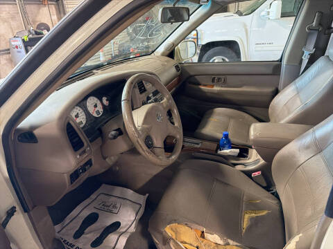 2003 Nissan Pathfinder LE