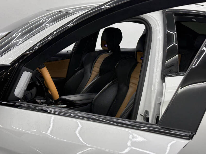 2023 BMW M5