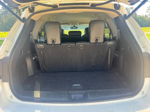 2017 Nissan Pathfinder SL