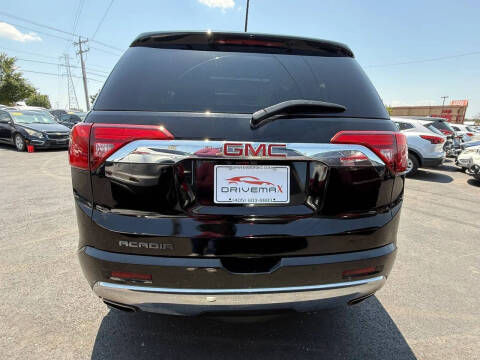 2017 GMC Acadia Denali