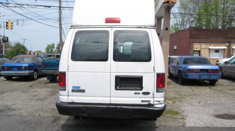 2009 Ford E-Series E-350 SD