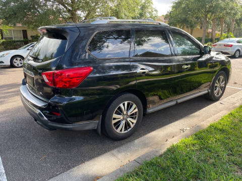 2017 Nissan Pathfinder SL
