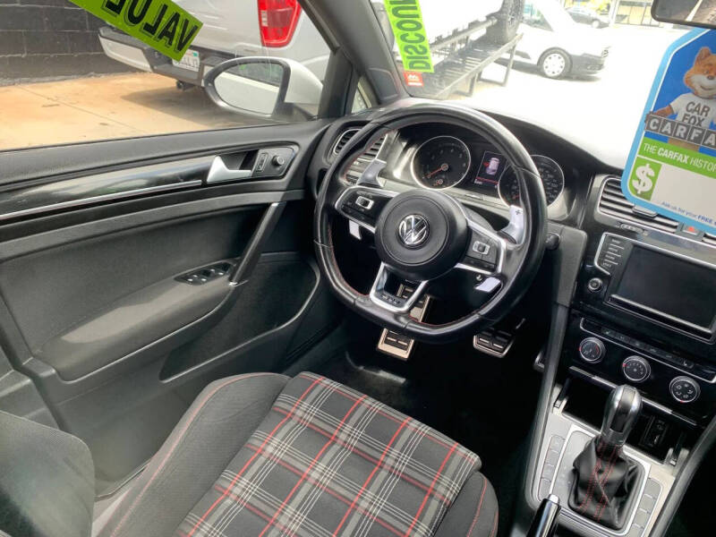 2017 Volkswagen Golf GTI S