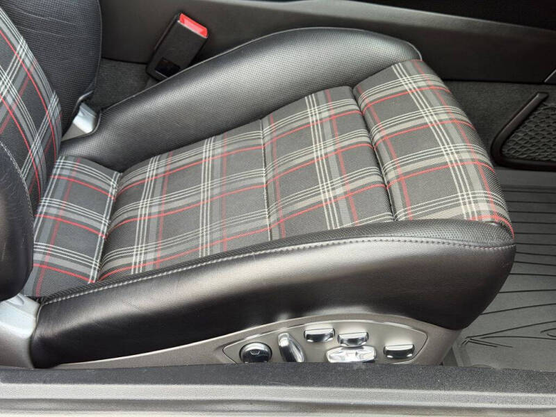 2018 Porsche 911 Carrera GTS