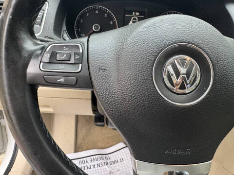 2015 Volkswagen Passat 1.8T SE