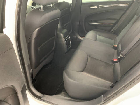 2019 Chrysler 300 Touring