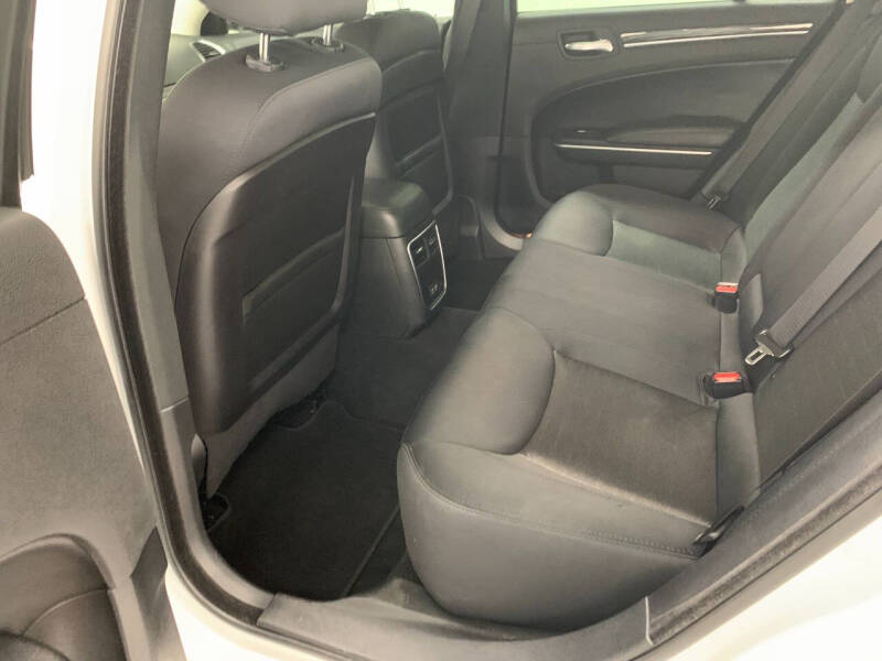 2019 Chrysler 300 Touring