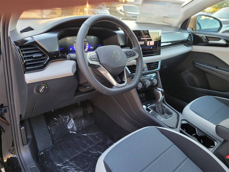 2025 Volkswagen Taos S