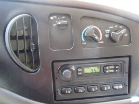 2001 Ford E-Series E-150