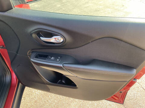 2016 Jeep Cherokee Sport