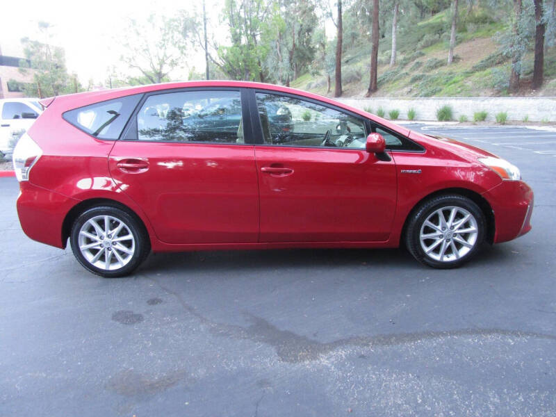2014 Toyota Prius v Three