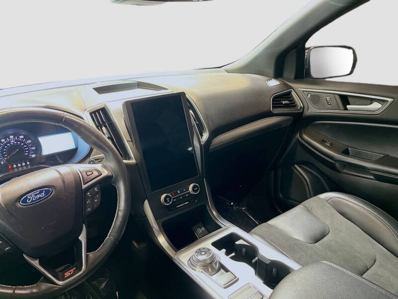 2023 Ford Edge ST