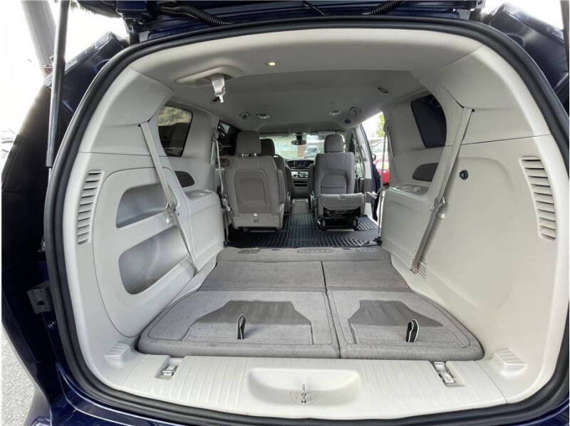 2017 Chrysler Pacifica LX