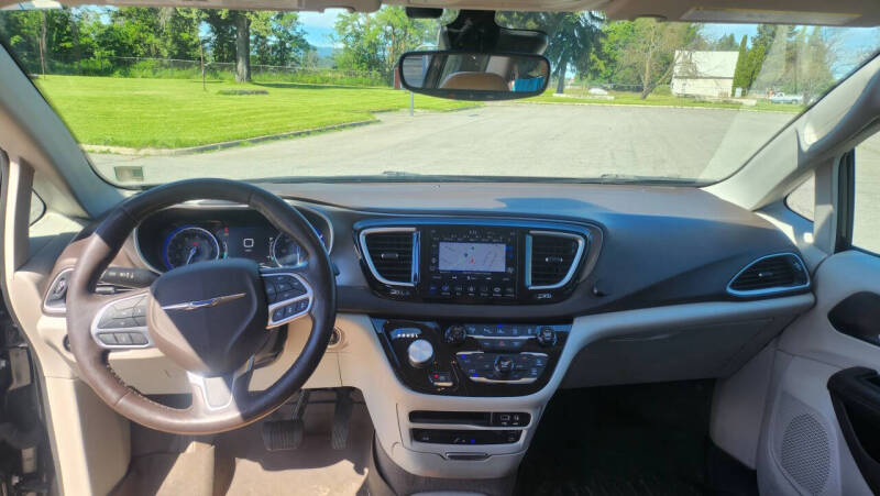 2019 Chrysler Pacifica Touring Plus
