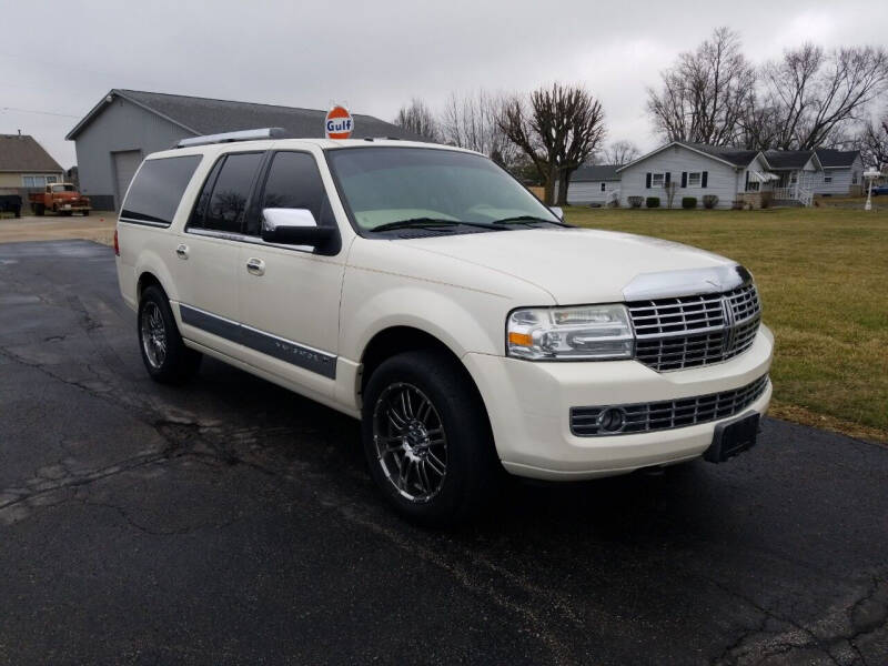 2007 Lincoln Navigator L for sale at CALDERONE CAR & TRUCK in Whiteland IN