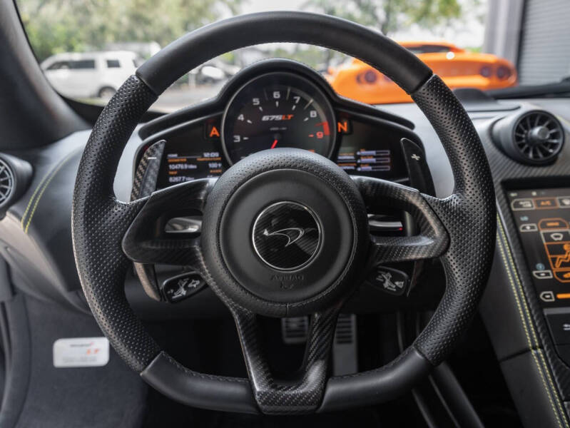 2016 McLaren 675LT