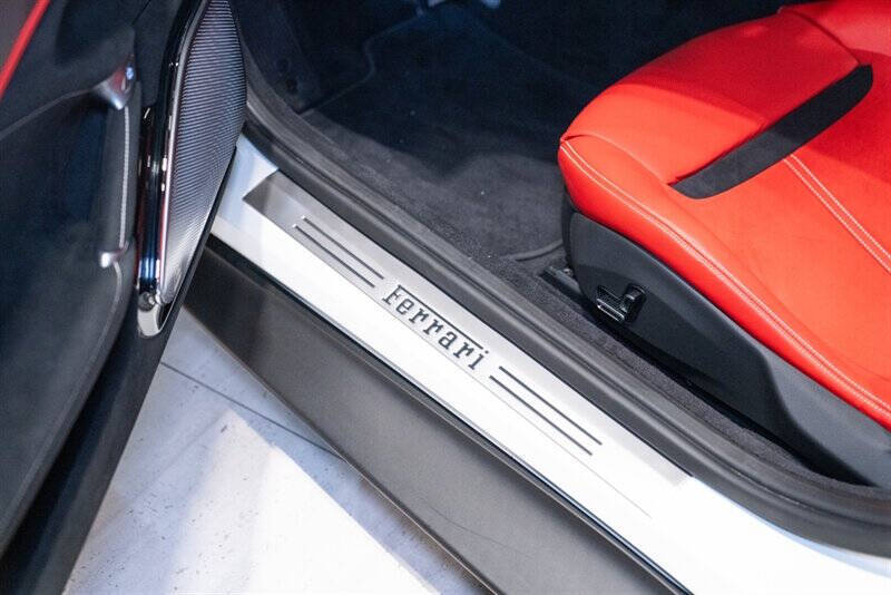 2025 Ferrari Roma Spider