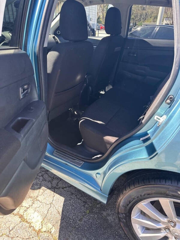 2011 Mitsubishi Outlander Sport SE