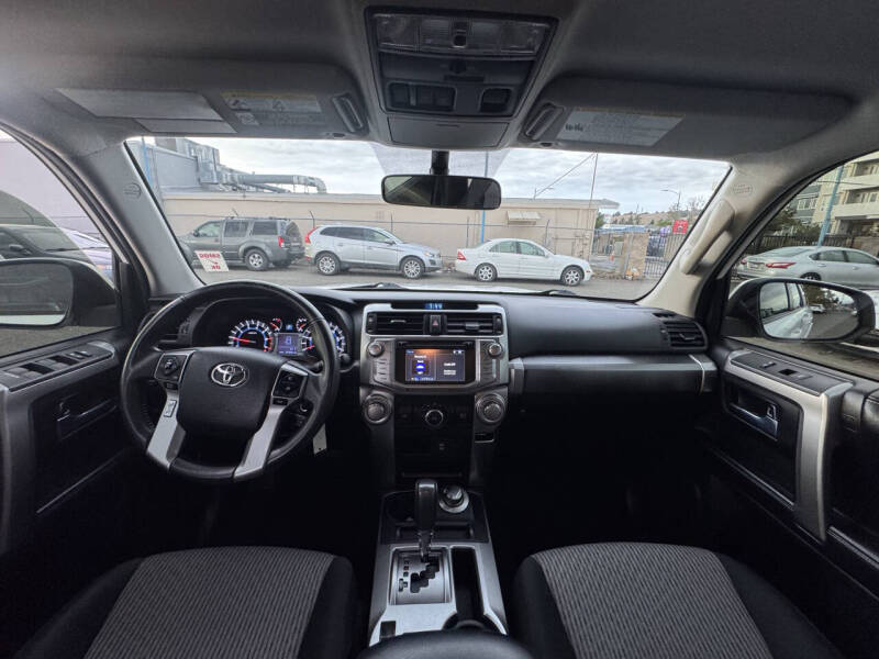 2017 Toyota 4Runner SR5