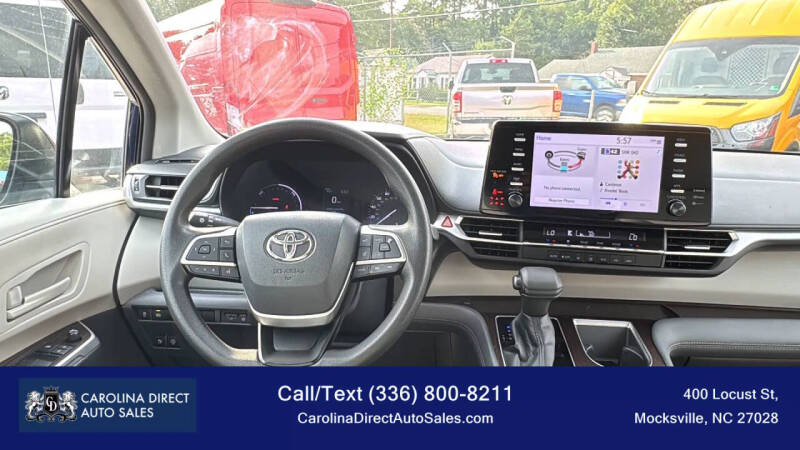 2021 Toyota Sienna LE 8-Passenger