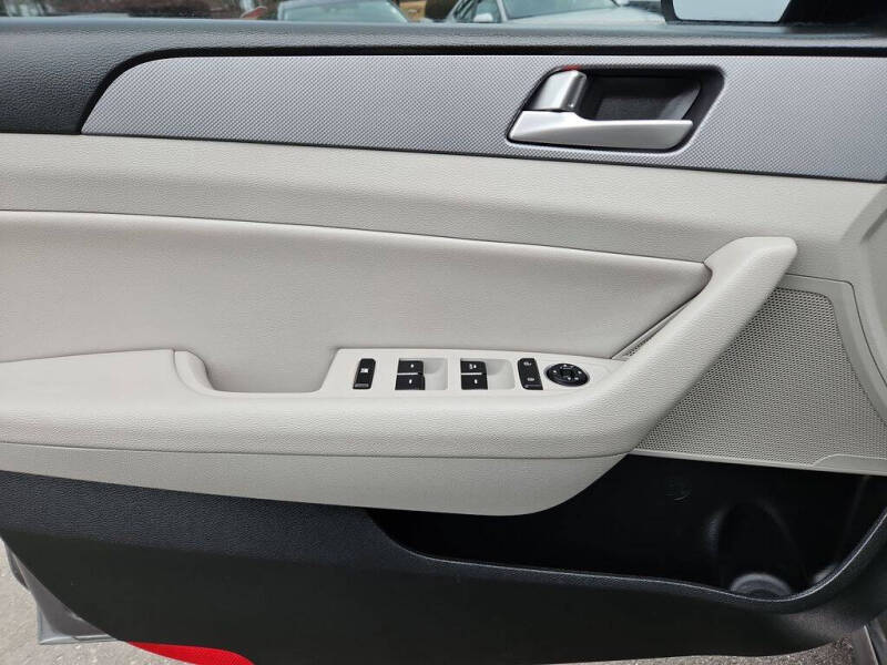 2017 Hyundai Sonata Hybrid SE