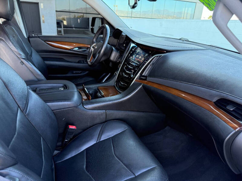 2017 Cadillac Escalade ESV Standard