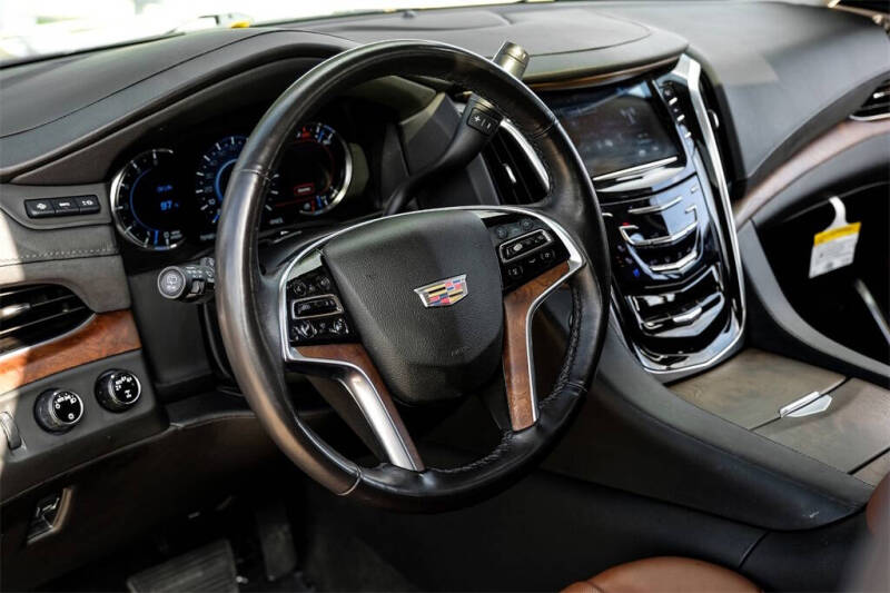 2020 Cadillac Escalade ESV Premium Luxury