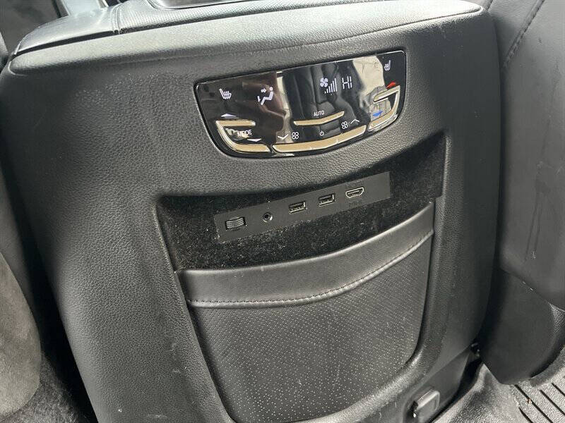 2017 Cadillac Escalade Platinum