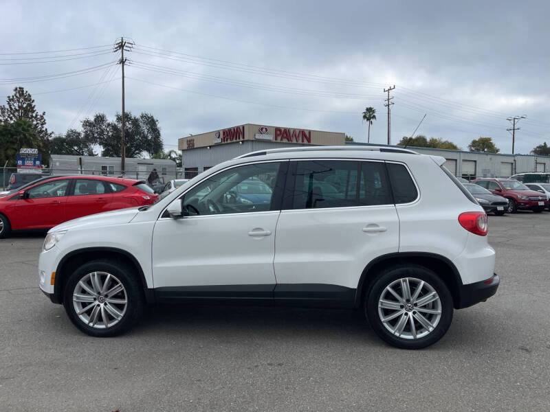 2011 Volkswagen Tiguan SEL