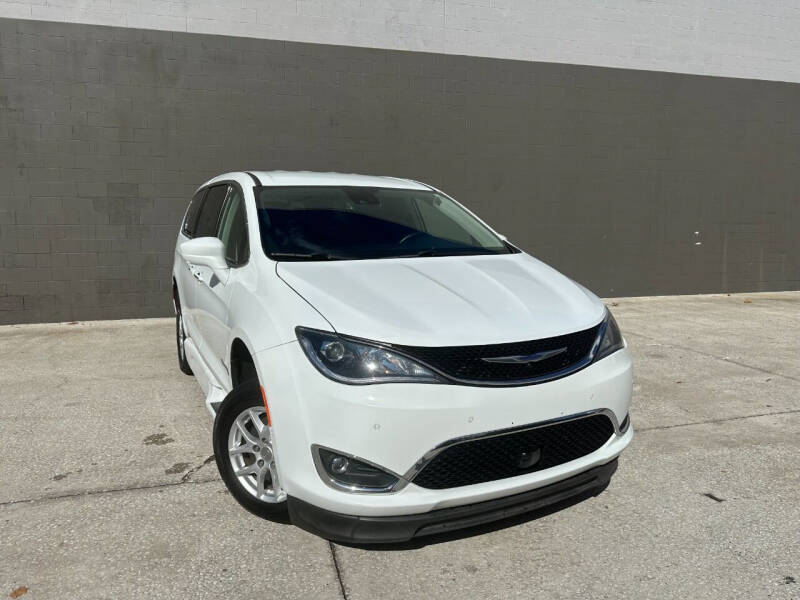 2020 Chrysler Pacifica Touring