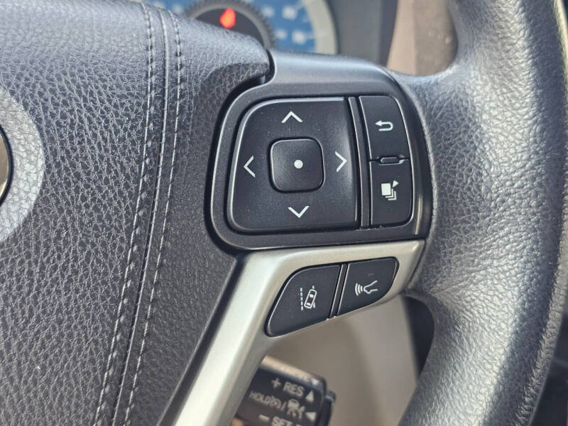2020 Toyota Sienna LE 8-Passenger