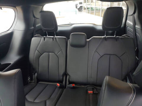 2025 Chrysler Pacifica Plug-In Hybrid