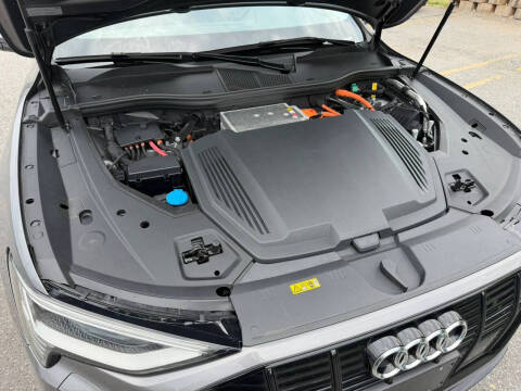 2021 Audi e-tron quattro Premium Plus
