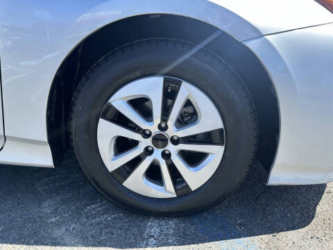 2016 Toyota Prius Two