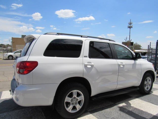 2013 Toyota Sequoia SR5