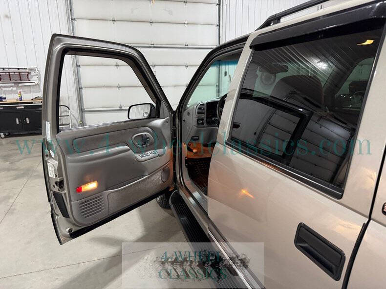 1999 GMC Suburban