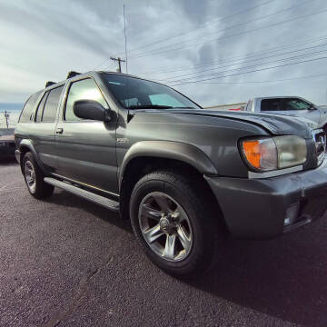 2004 Nissan Pathfinder LE Platinum