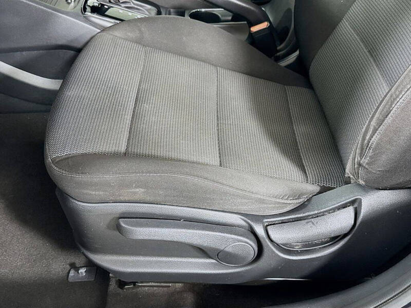 2017 Kia Forte5 LX