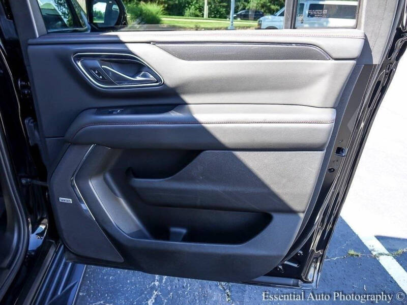 2024 Chevrolet Suburban RST