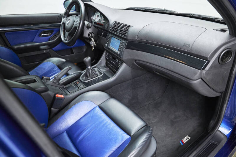 2001 BMW M5