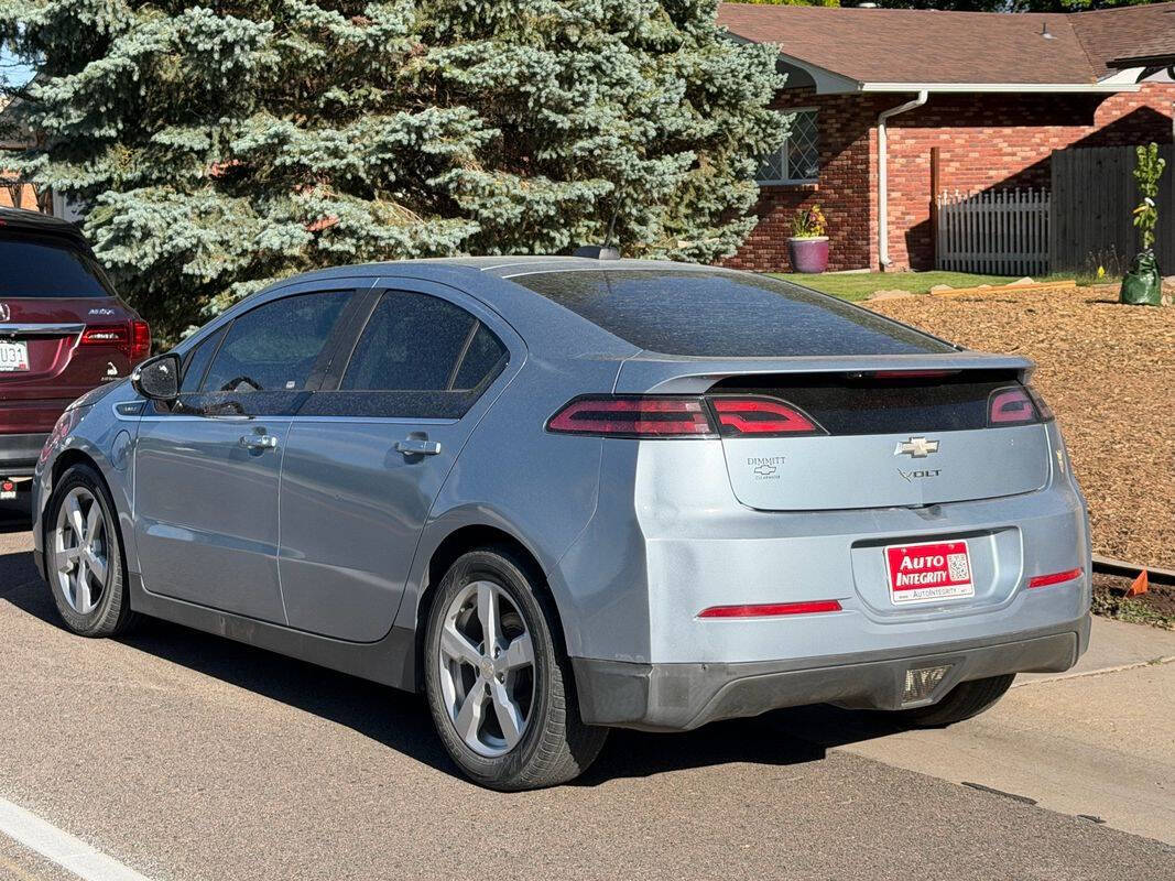 Silver 2015 Chevrolet Volt Base 4dr Hatchback 2