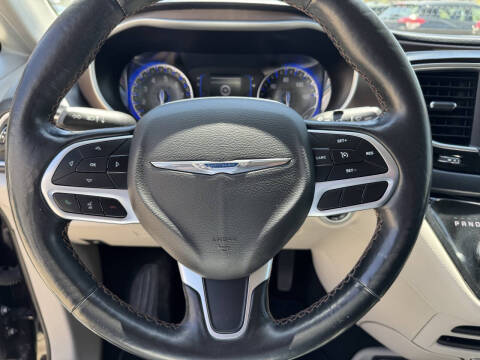 2019 Chrysler Pacifica Touring L