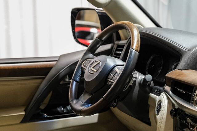 2018 Lexus LX 570 Three-Row