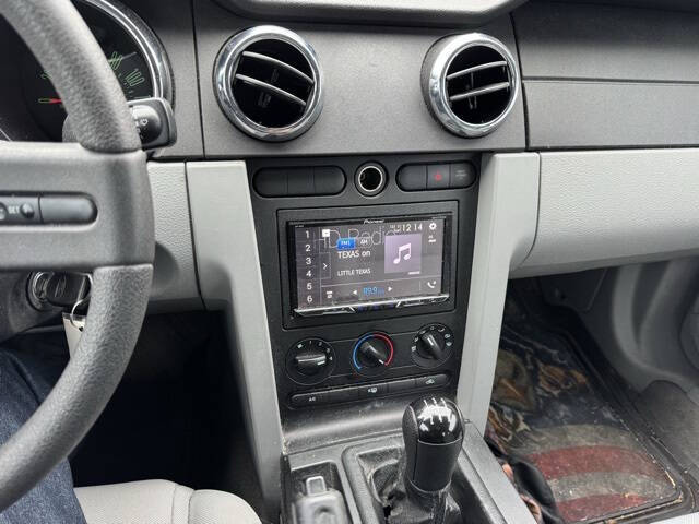 2008 Ford Mustang V6 Deluxe