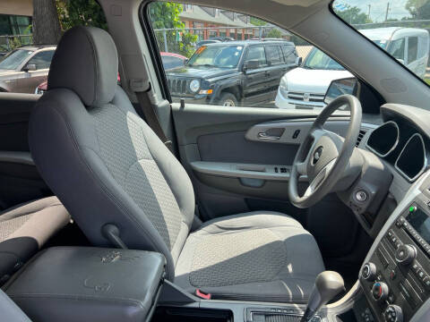 2010 Chevrolet Traverse LS