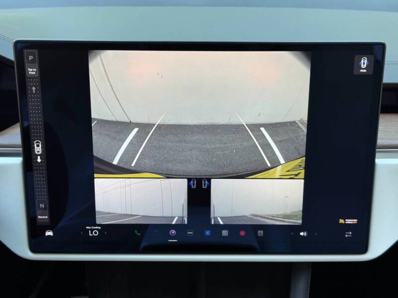 2023 Tesla Model X Standard Range